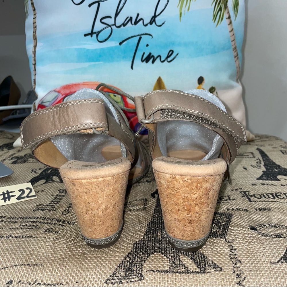 Clarks Collection Helio Mindin Sage Leather Wedge Sandals Size 9 - Picture 9 of 14